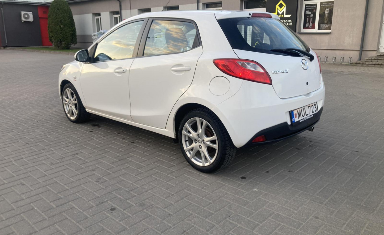 Automobilių nuoma, MAZDA 2 nuoma, Vilnius