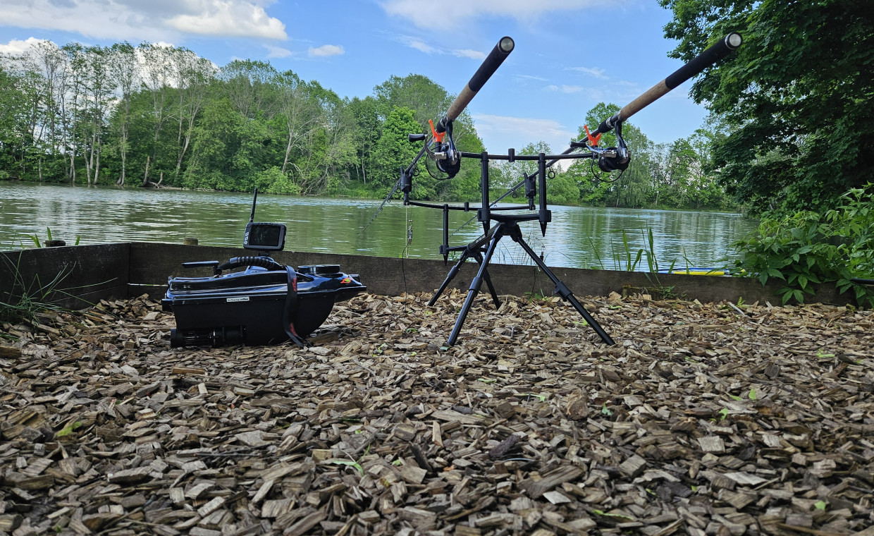 Laisvalaikio daiktų nuoma, Boatman ACTOR PRO GPS ir ECHOLOTAS nuoma, Klaipėda