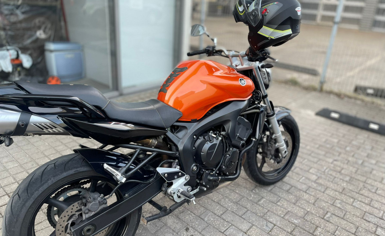 Motociklų nuoma, Yamaha FZ6  street nuoma, Vilnius