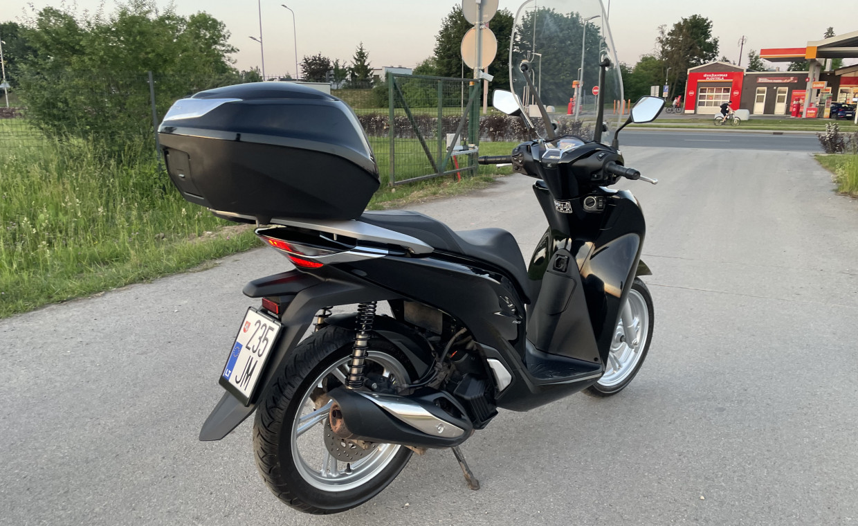 Motociklų nuoma, Honda SH150i nuoma, Kaunas