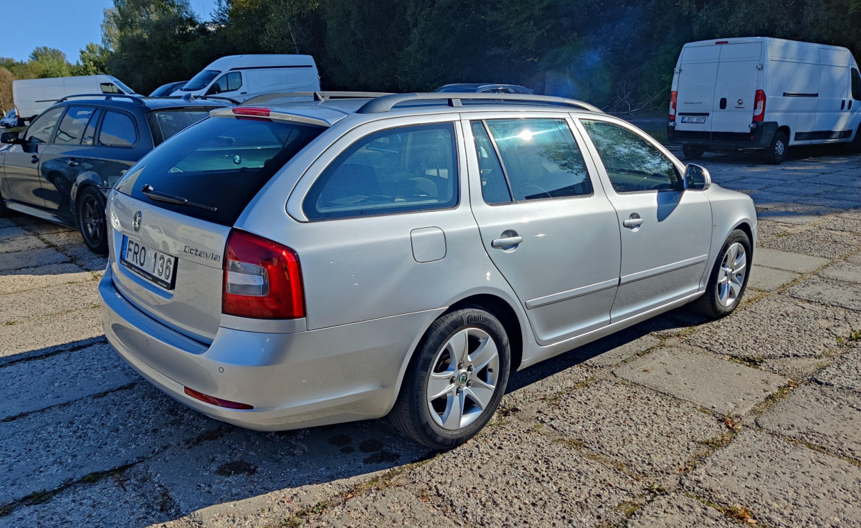 Automobilių nuoma, Skoda Octavia 2012 nuoma, Vilnius