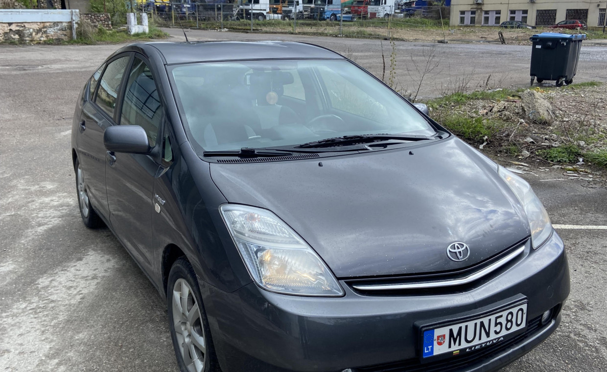 Automobilių nuoma, Toyota Prius nuoma, Kaunas