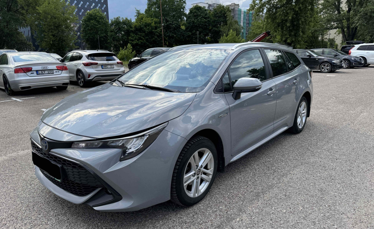 Automobilių nuoma, Toyota Corolla Hybrid nuoma, Vilnius