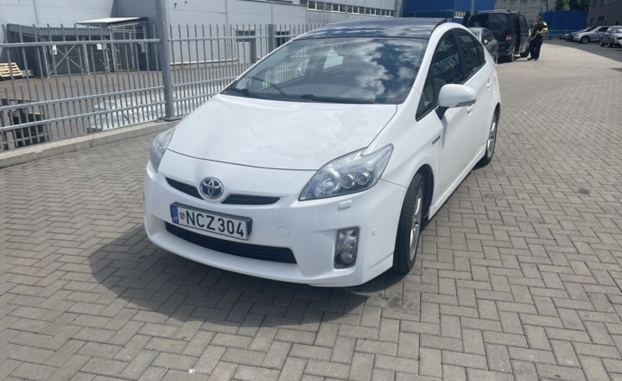 Automobilių nuoma, Toyota Prius nuoma, Kaunas