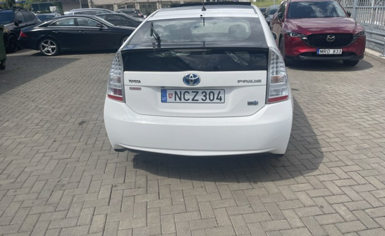 Automobilių nuoma, Toyota Prius nuoma, Kaunas