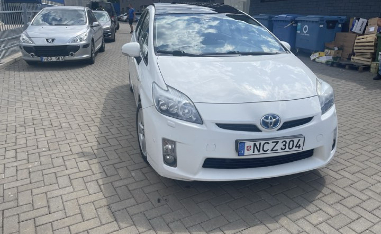 Automobilių nuoma, Toyota Prius nuoma, Kaunas