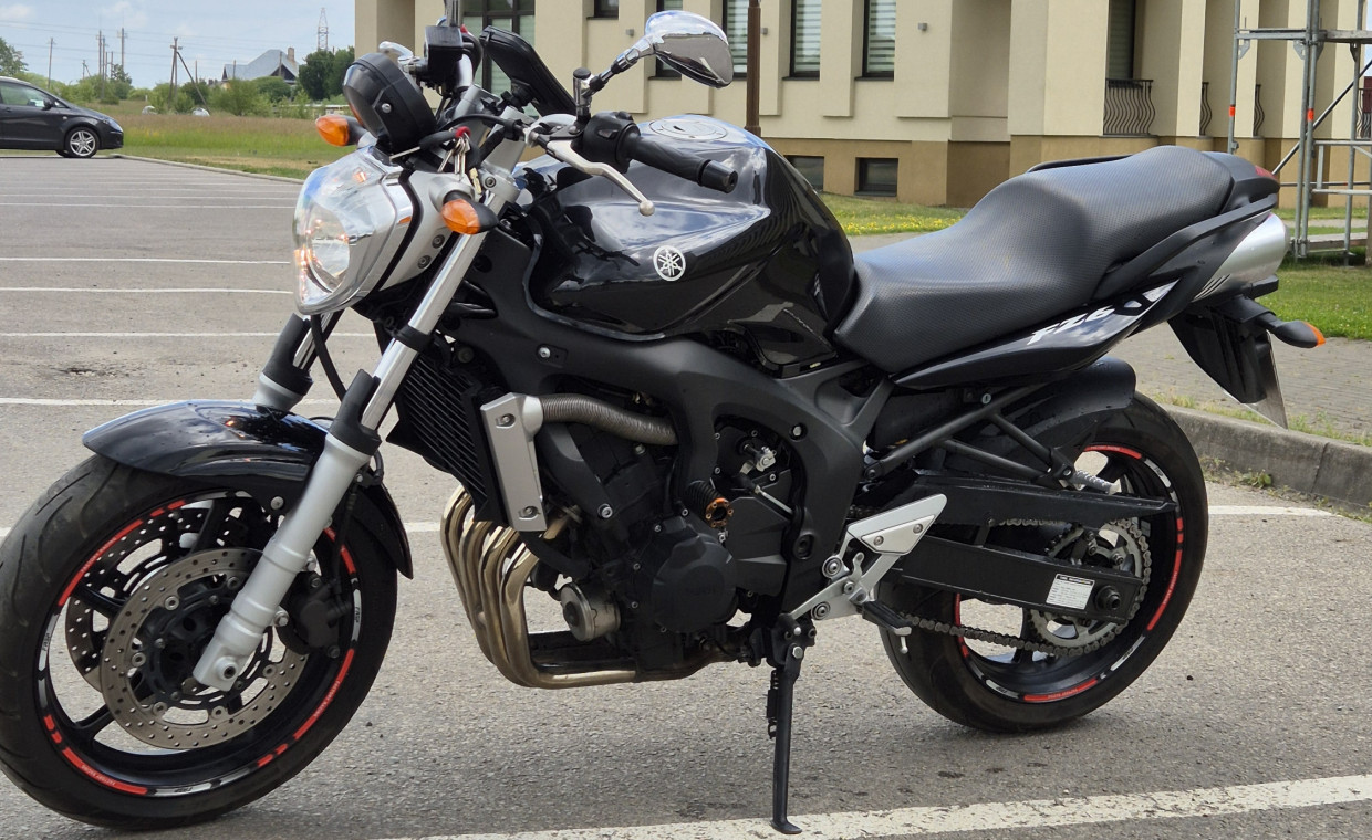 Motociklų nuoma, Yamaha FZ6 nuoma, Kaunas