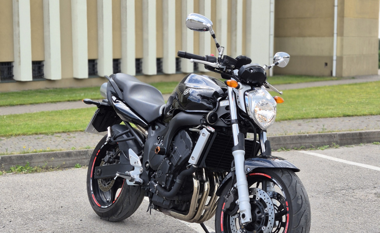 Motociklų nuoma, Yamaha FZ6 nuoma, Kaunas