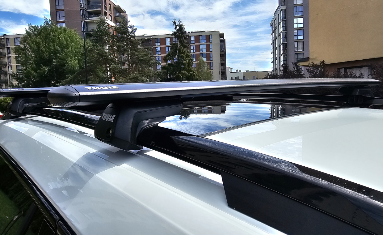 Automobilių priedų nuoma, Thule WingBar Evo black skersiniai nuoma, Vilnius