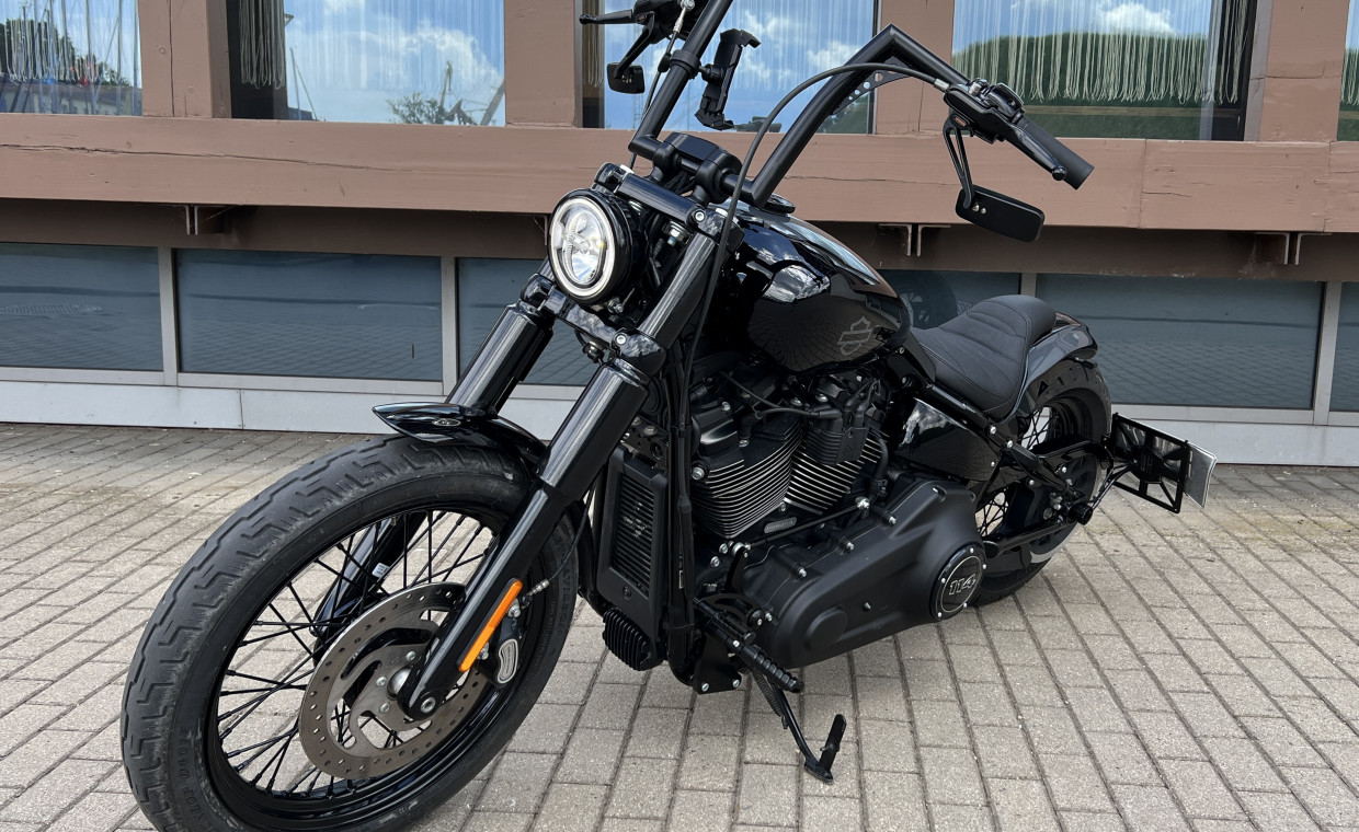 Motociklų nuoma, Harley Davidson Street bob nuoma, Vilnius