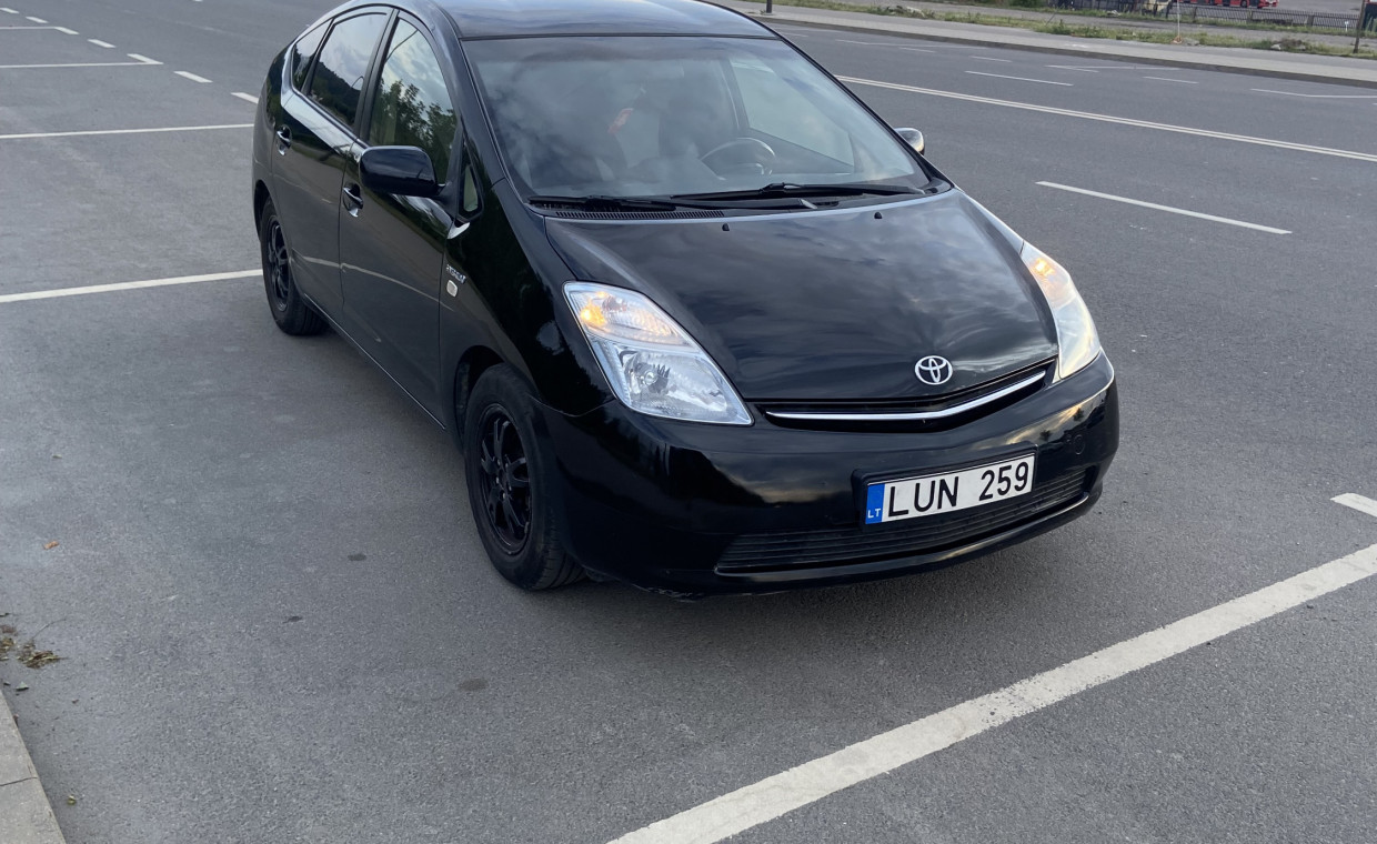 Automobilių nuoma, Toyota Prius nuoma, Kaunas