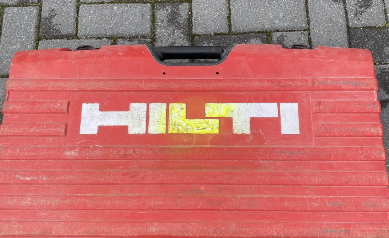 Įrankių nuoma, HILTI atskėlimo plaktukas nuoma, Gargždai