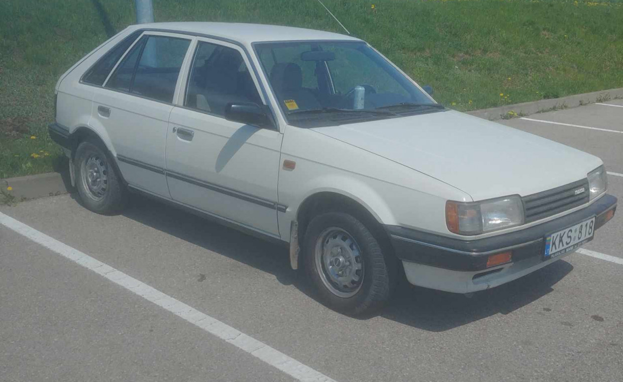 Automobilių nuoma, Mazda 323 III nuoma, Kaunas