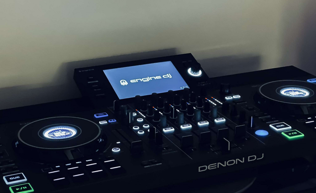 Garso technika ir instrumentai, Denon DJ SC LIVE 4 pultas nuoma, Vilnius