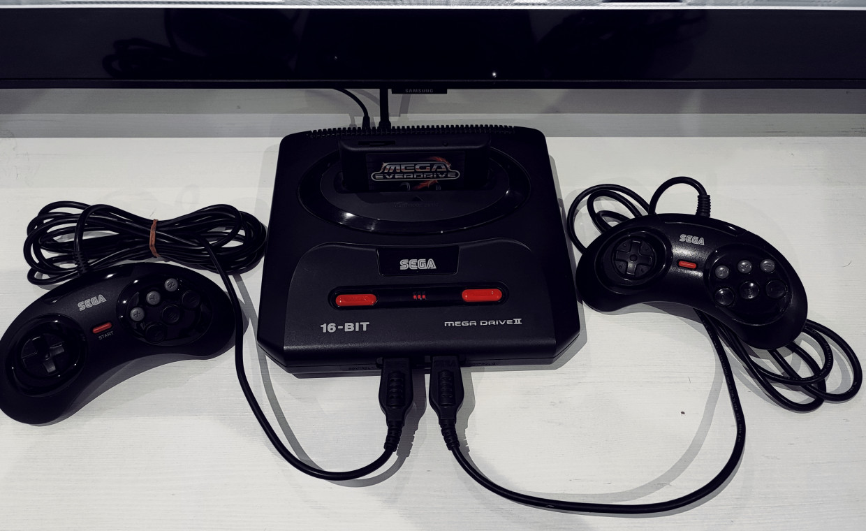 Žaidimų konsolių nuoma, Sega Megadrive 2, Retro 16 bit nuoma, Šiauliai