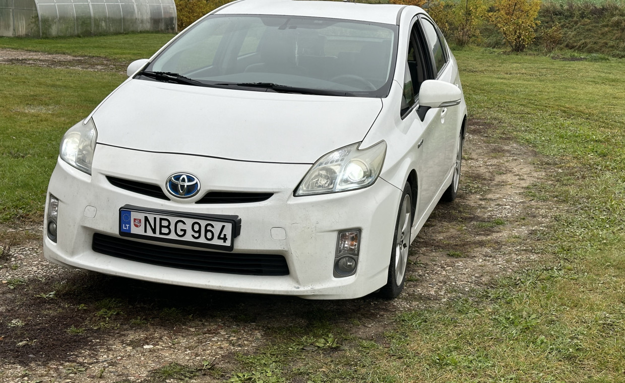 Automobilių nuoma, Toyota Prius nuoma, Vilnius