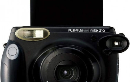 Fujifilm INSTAX 210