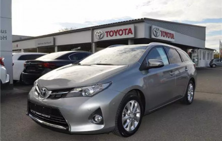 Automobilis Toyota Auris