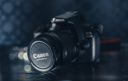 CANON EOS 1200D su 18-55 objektyvu