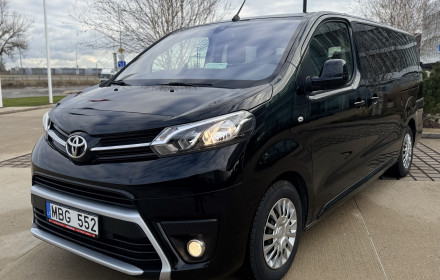 Toyota Proace keleivinis mikroautobusas